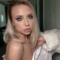 Hotnasty121212's Offline XXX Chat