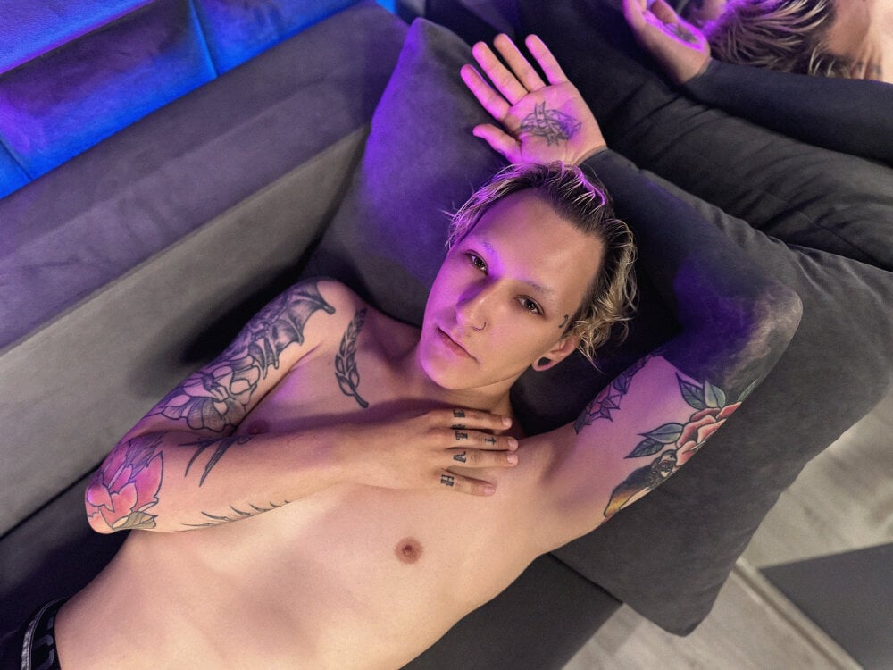 kimmhill from stripchat