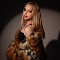 AdelaJones' Offline Chat Room