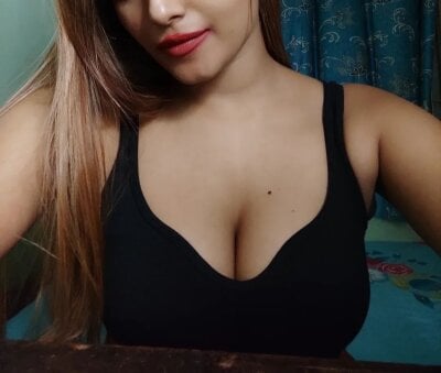 Indian_queenbaby Female C2c Live Cam Striptease