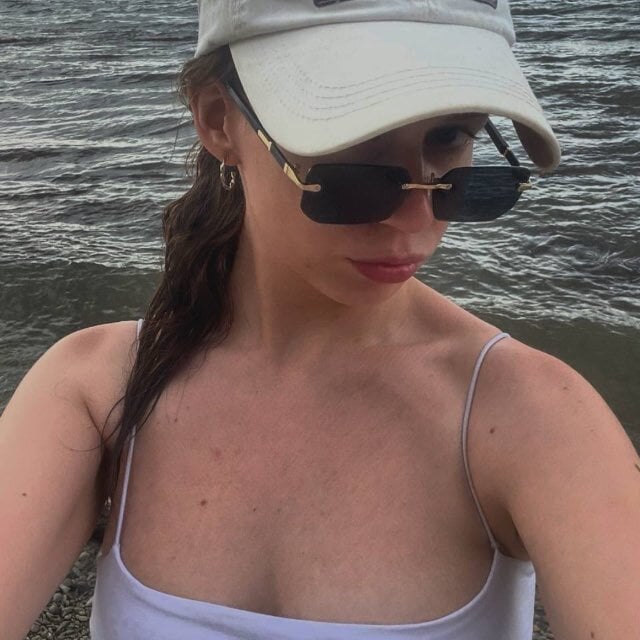 stripchat bootedrush webcam profile pic via watchgirlcam.com