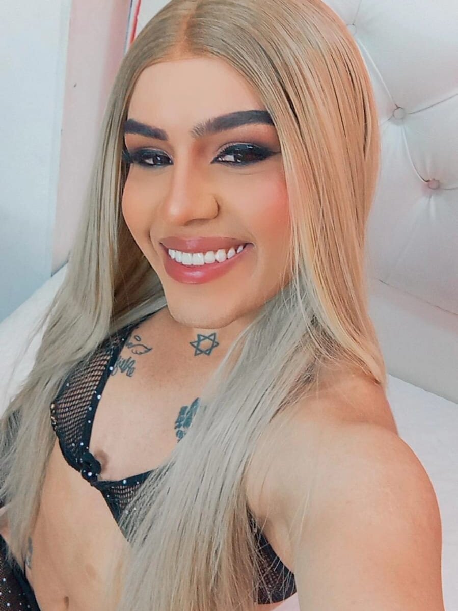 renatavenuss from stripchat