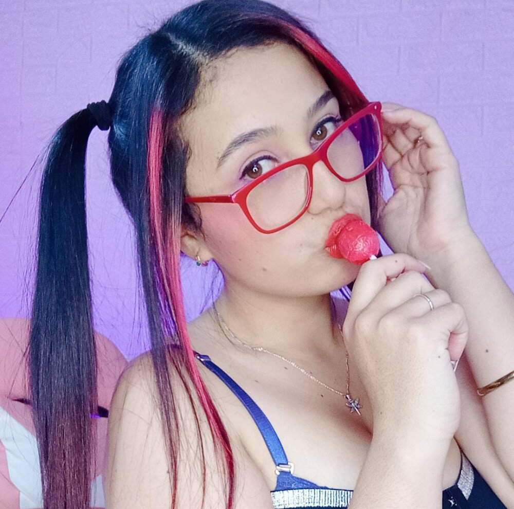 livesex.fan mia_scarleth_ livesex profile in im-from-your-dreams cams