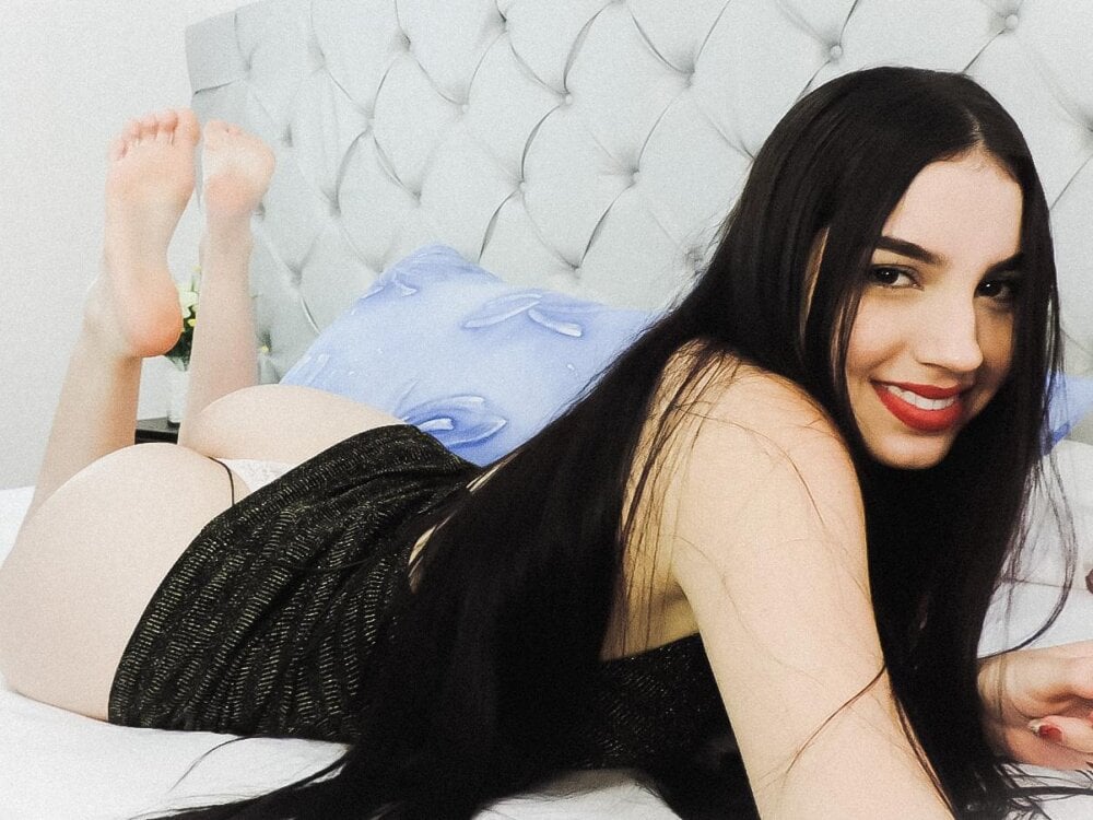 Live sex webcam photo for melodyn69 #290073012