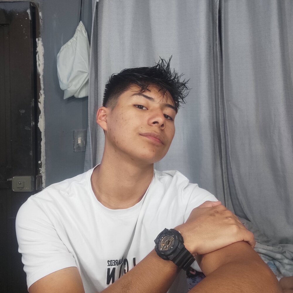 lyan1017 from stripchat