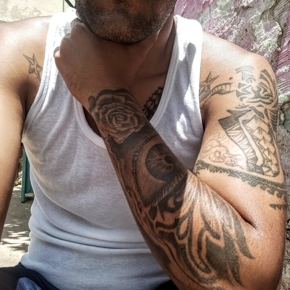 youngAurelio's Offline XXX Chat