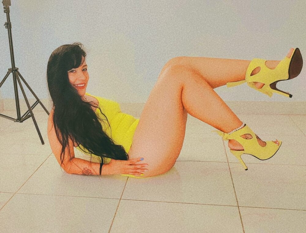 marta201_alfaro's Offline XXX Chat