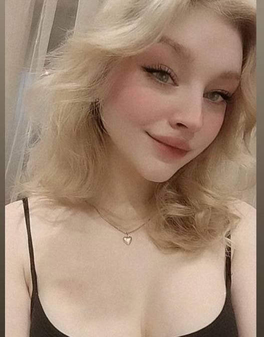 AmyGrant 🚶 live naked stream