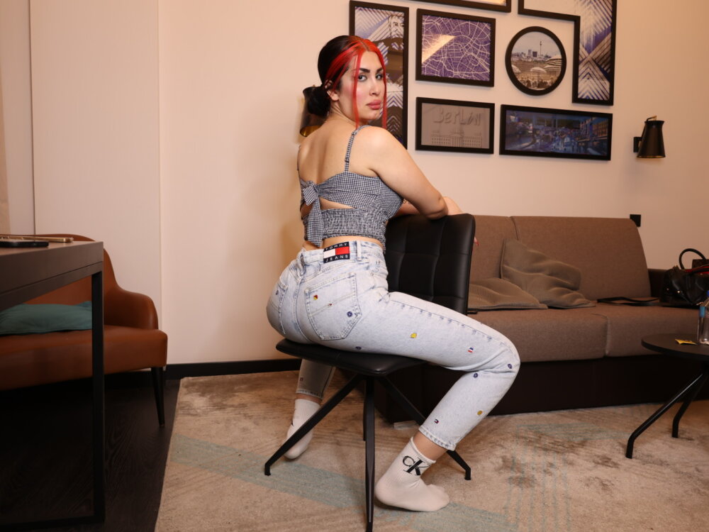 Live sex webcam photo for miranouri2000 #289562903