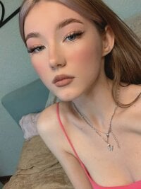 Aliceblush's Live Webcam Show