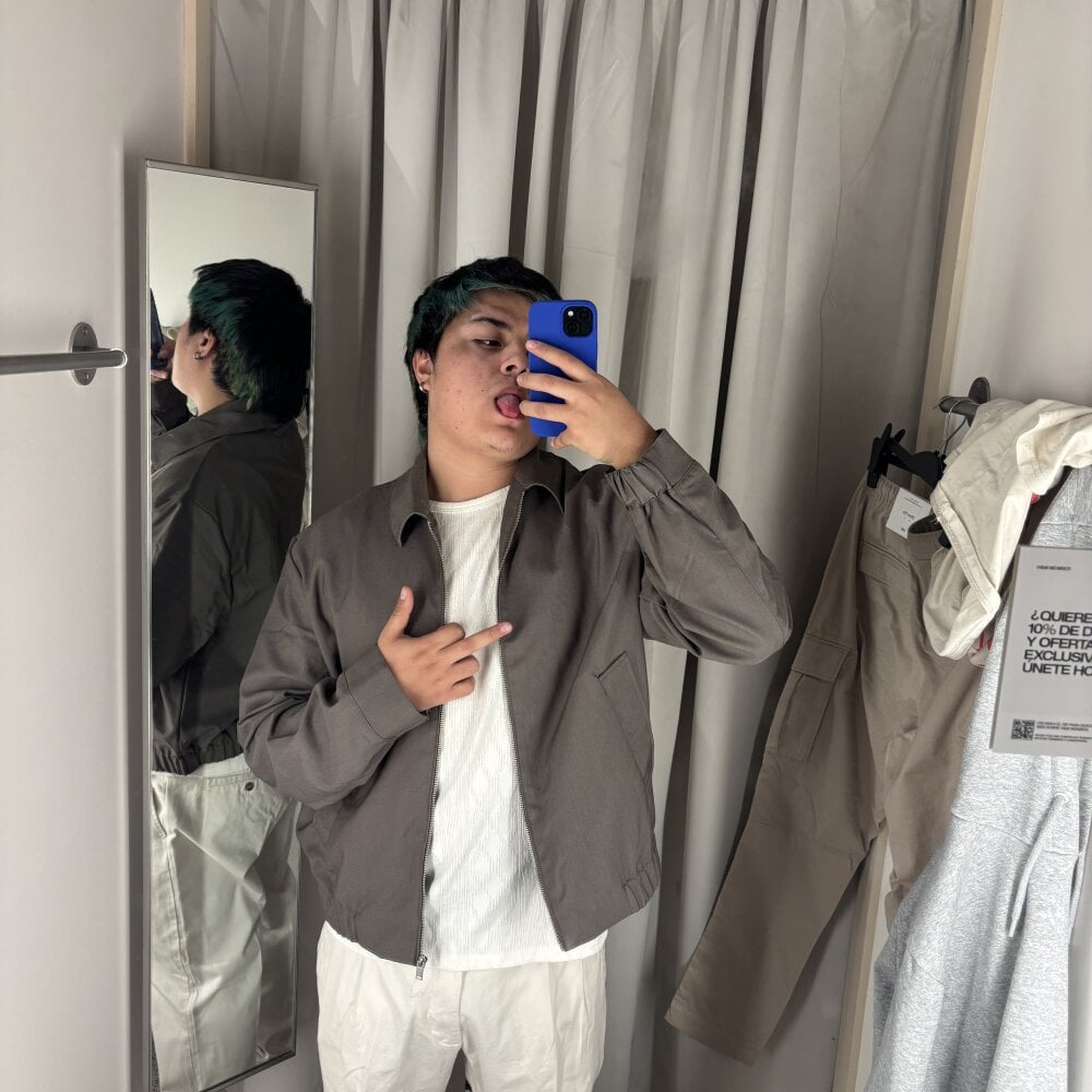 Zoro370's Offline XXX Chat