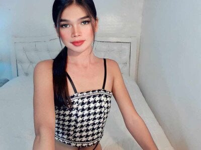 Kendall_petite18
