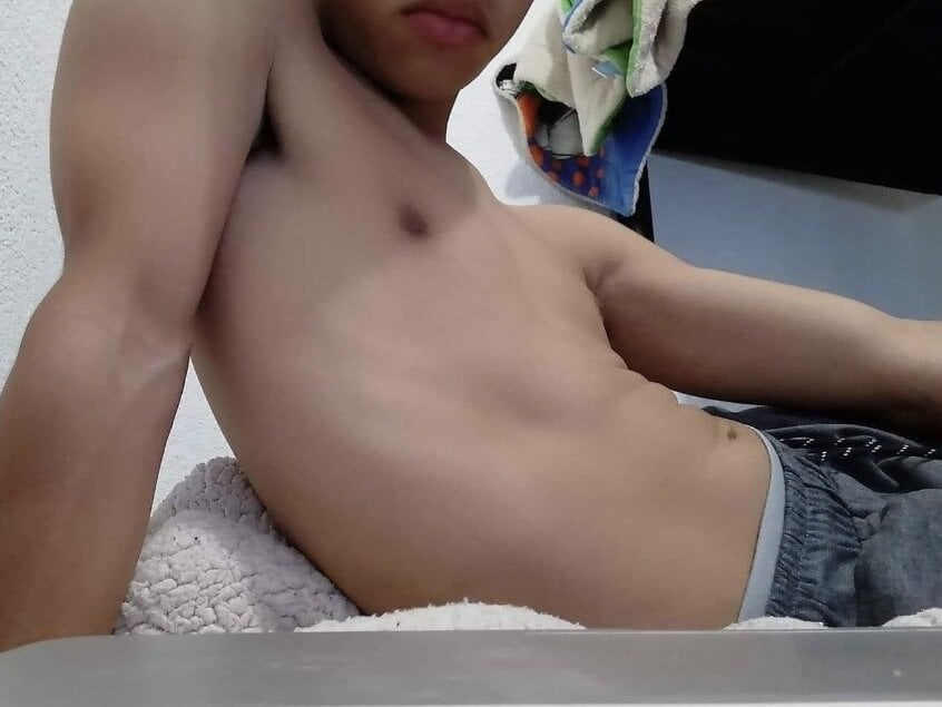 Yacc_0220's Offline XXX Chat