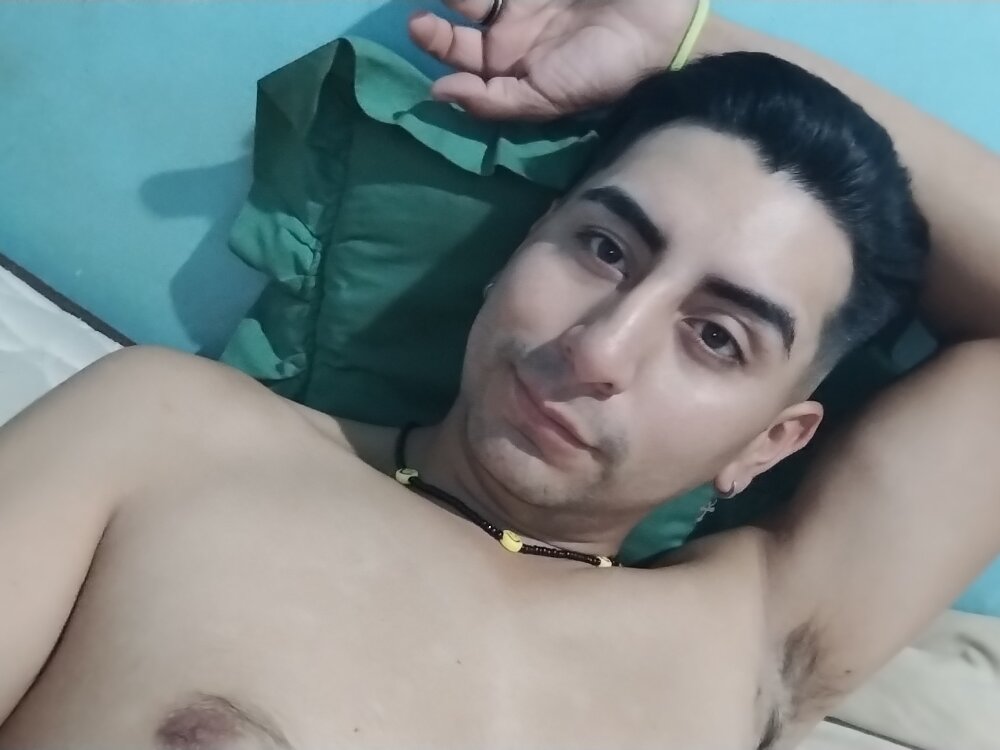 Live sex webcam photo for Juancaysaray #291600000