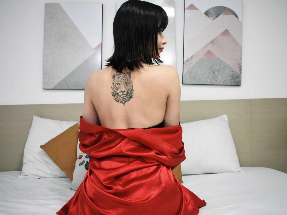 ponyrose1 🕜 free naked chat