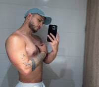 Horny_guys25's webcam live show