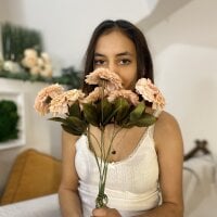 Esmi_Lush's Offline Chat Room