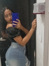 Mia_Stivenson's Offline Chat Room