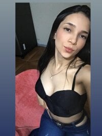 Madison_Wels' Offline Chat Room