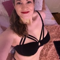 Claire_Bear's Offline Chat Room