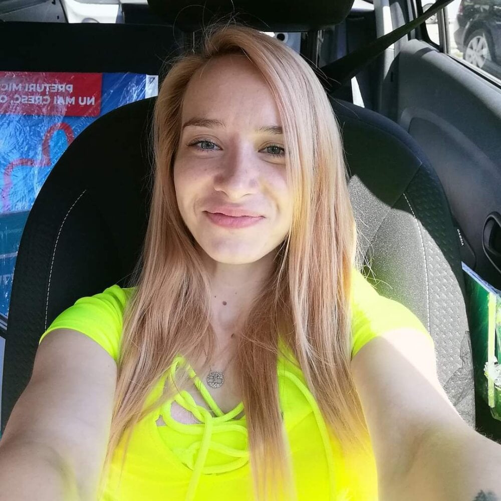 LeonaErin 〰 live sex cam