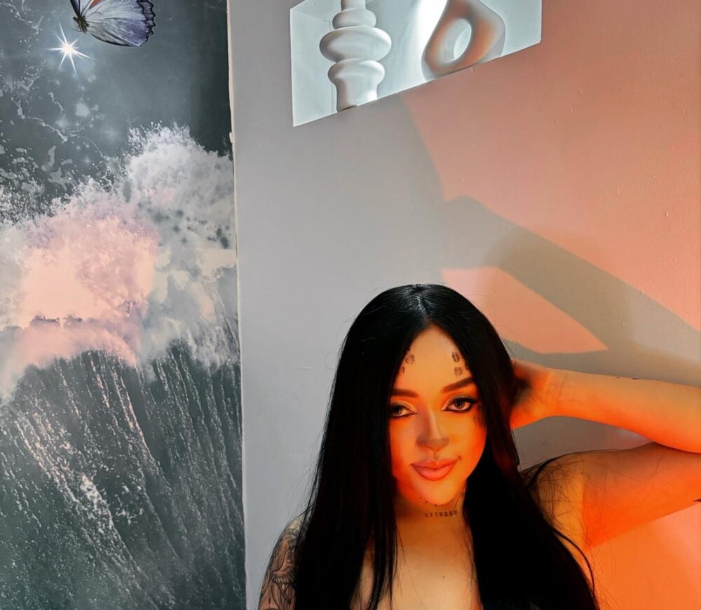 Live sex webcam photo for ViolettaHotLatin_ #290108638