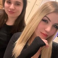Lesbiangirls442's Offline XXX Chat