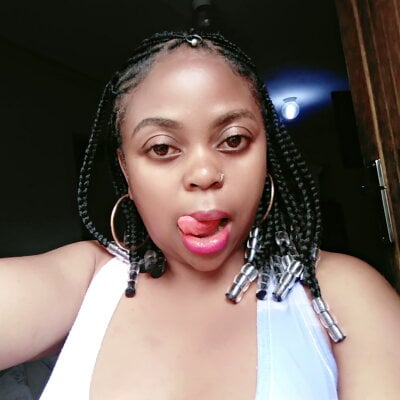 Lyi19 🕓 online sex chat