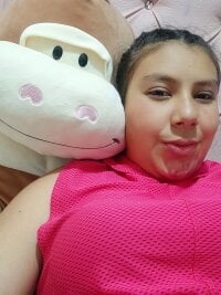 dalia_white69's Offline XXX Chat