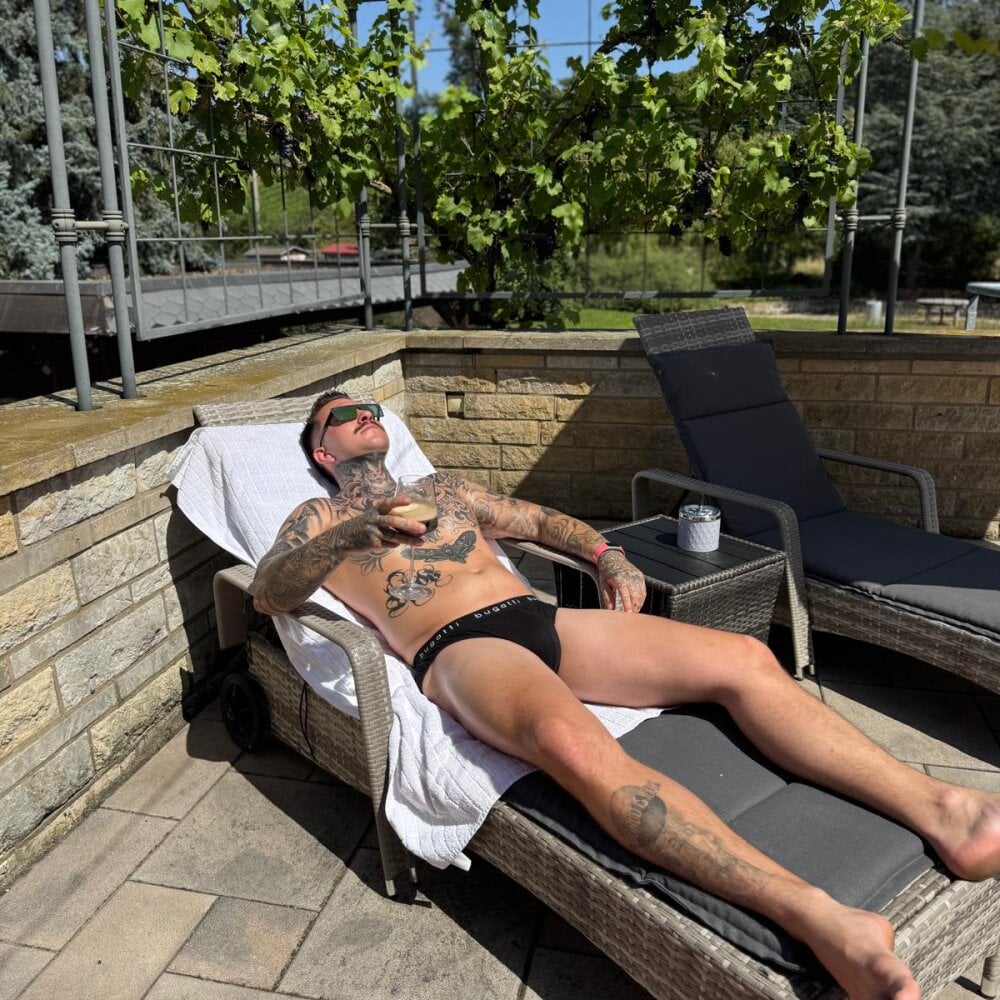 MoritzLeve's Offline XXX Chat