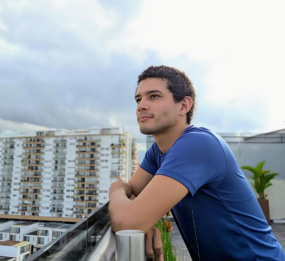 alejo_perez from stripchat