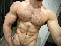 bigmusclestud's Offline XXX Chat