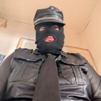 Mrleather85cig@xh's Offline XXX Chat