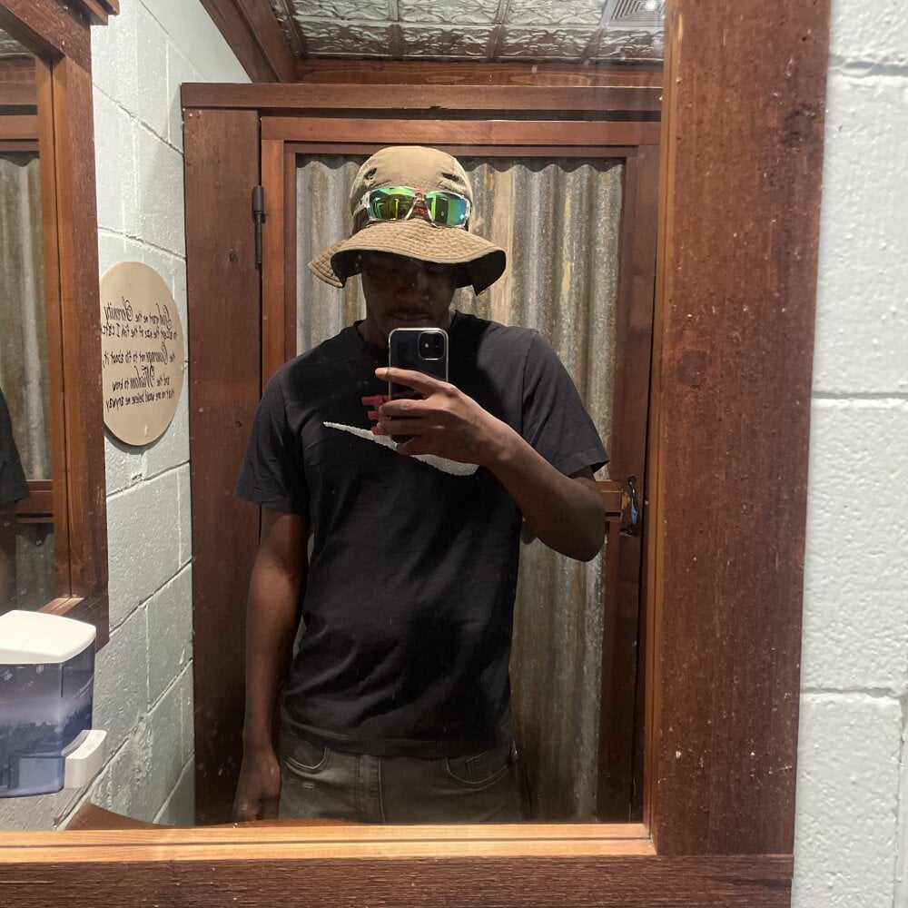 Daddyyl0ngdick profile