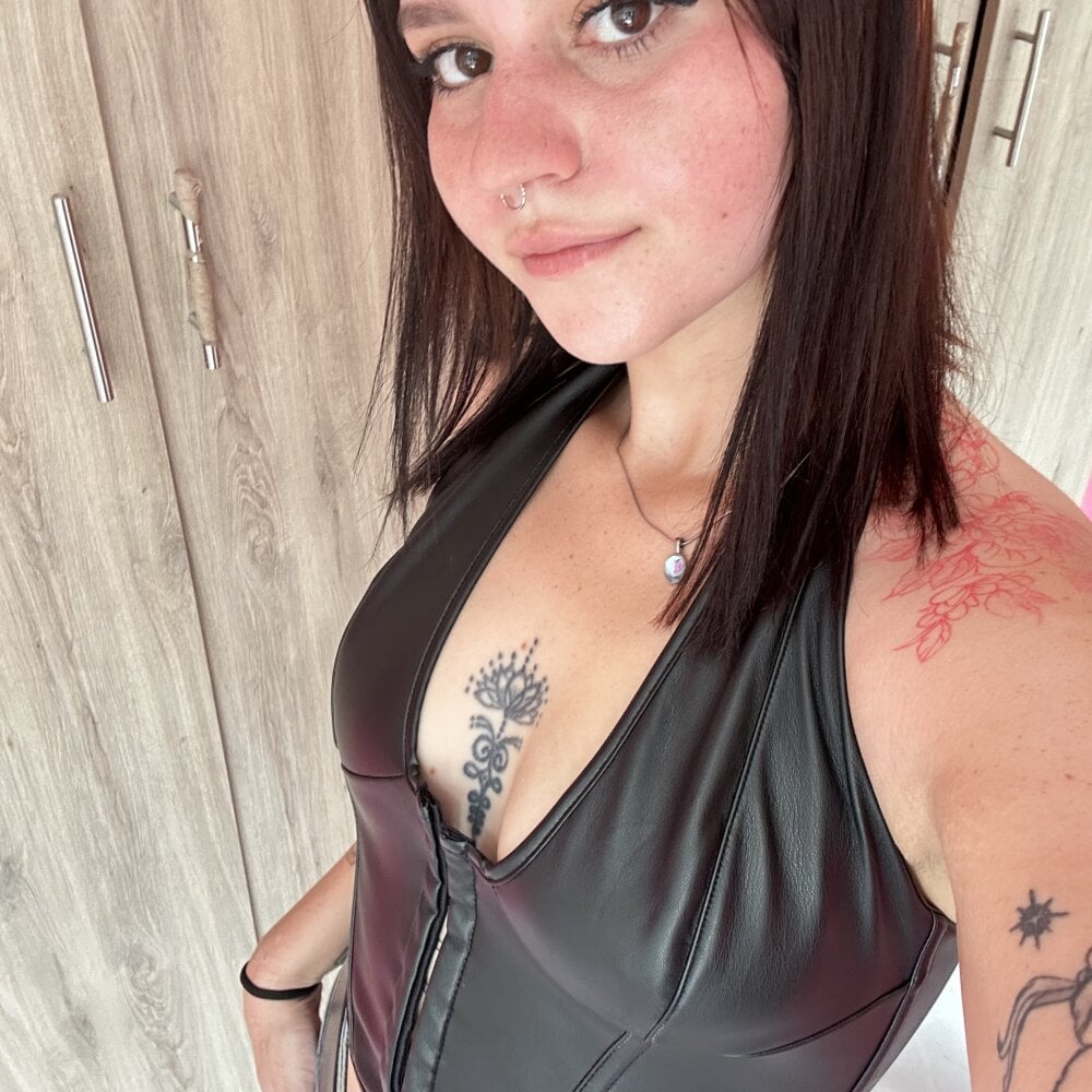 keomi-3 即時 XXX 聊天