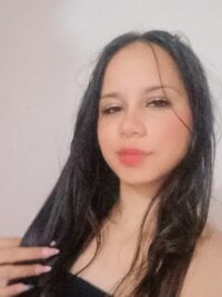 LILYTHOMASS1's webcam live show