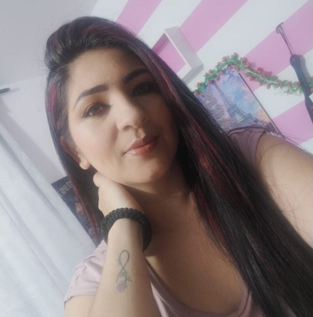 Live sex webcam photo for Alexa_Silver #290041398