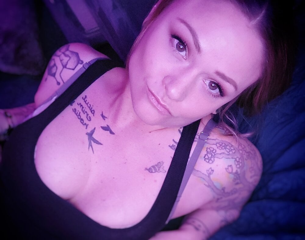 SlipsLips Offline XXX-chat