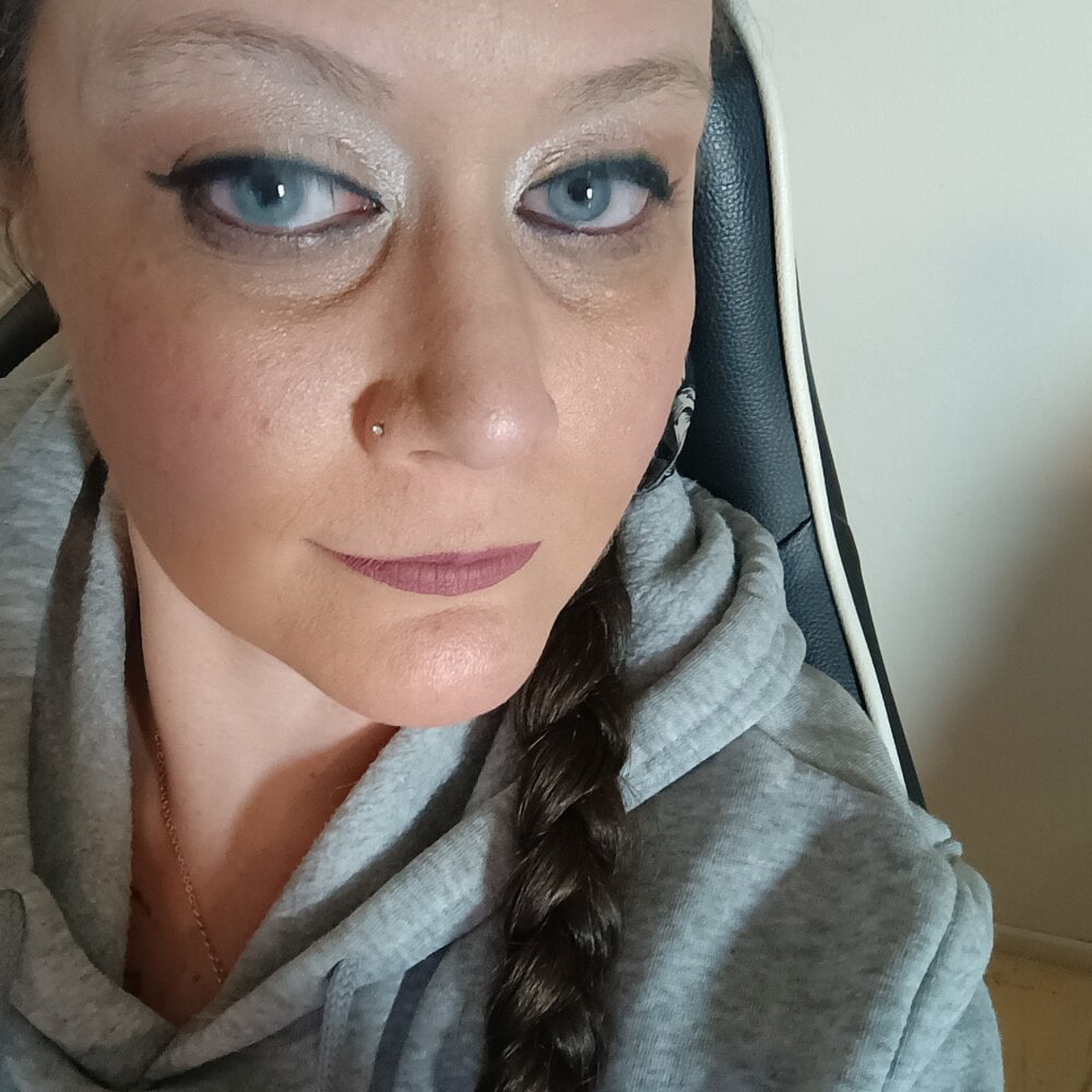 LotusRoyalty profile