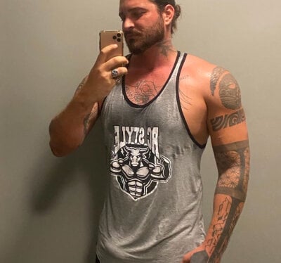 gustavosaadjacques from stripchat