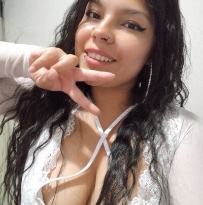 zara__v on StripChat