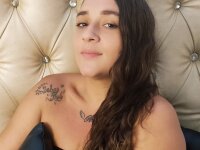 laurasex602's Offline Chat Room