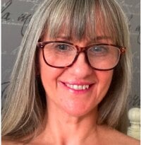 LILY-UK-MILF's Live XXX Chat