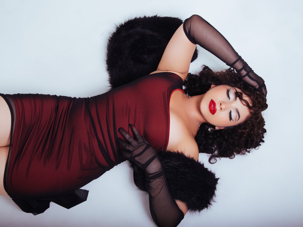 Live sex webcam photo for BellaFerrera #289954624