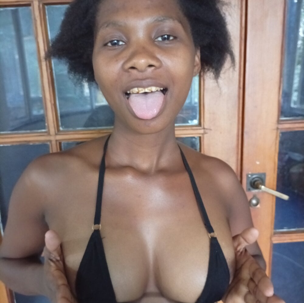 pussyfarrie webcam livesex profile