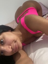 ArabBarbieXXX's Offline Chat Room