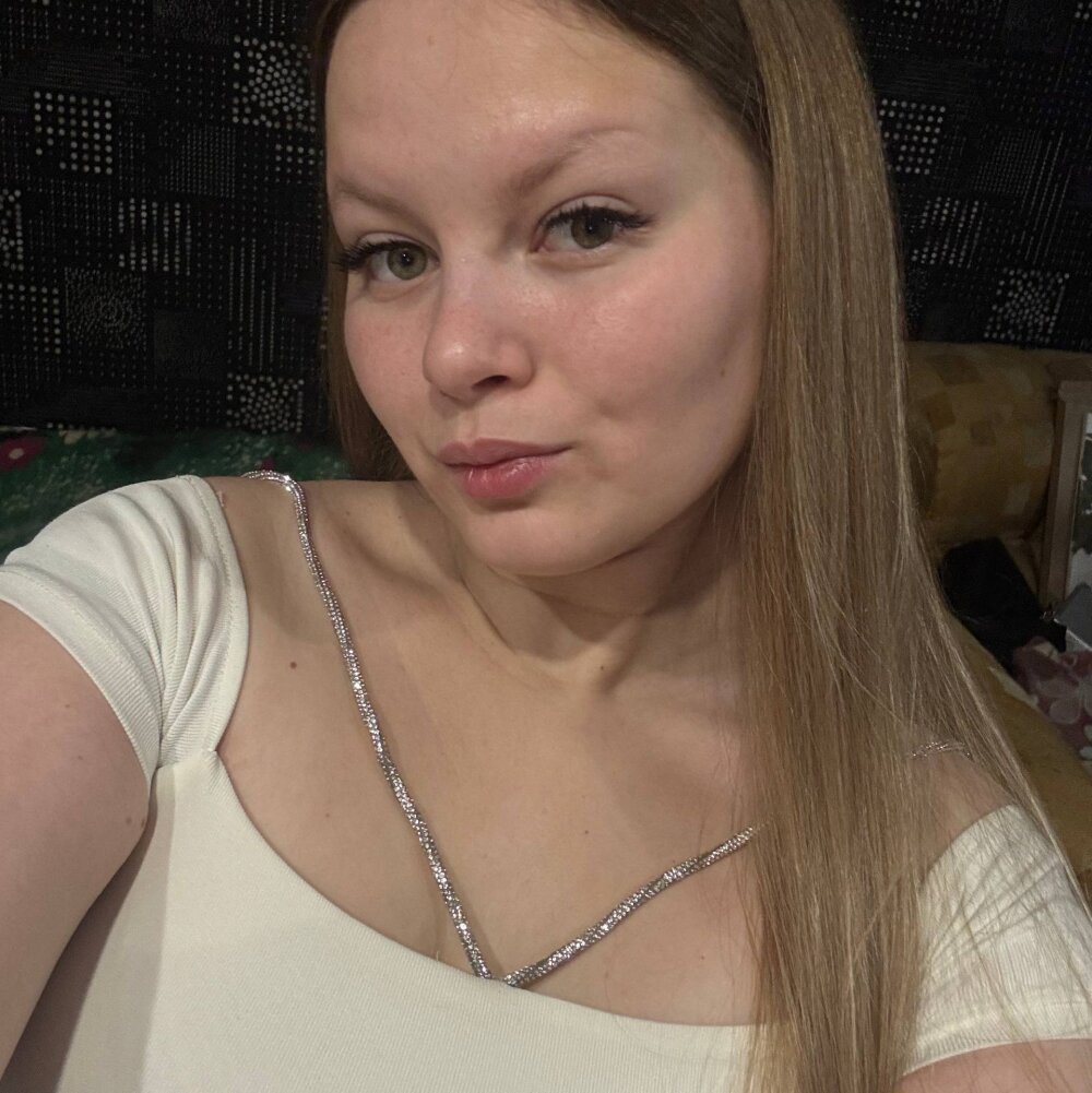 loveflowersss from stripchat