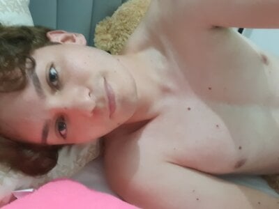 Shytwinkdesire - Stripchat Cam2cam Masturbation Handjob Boy 