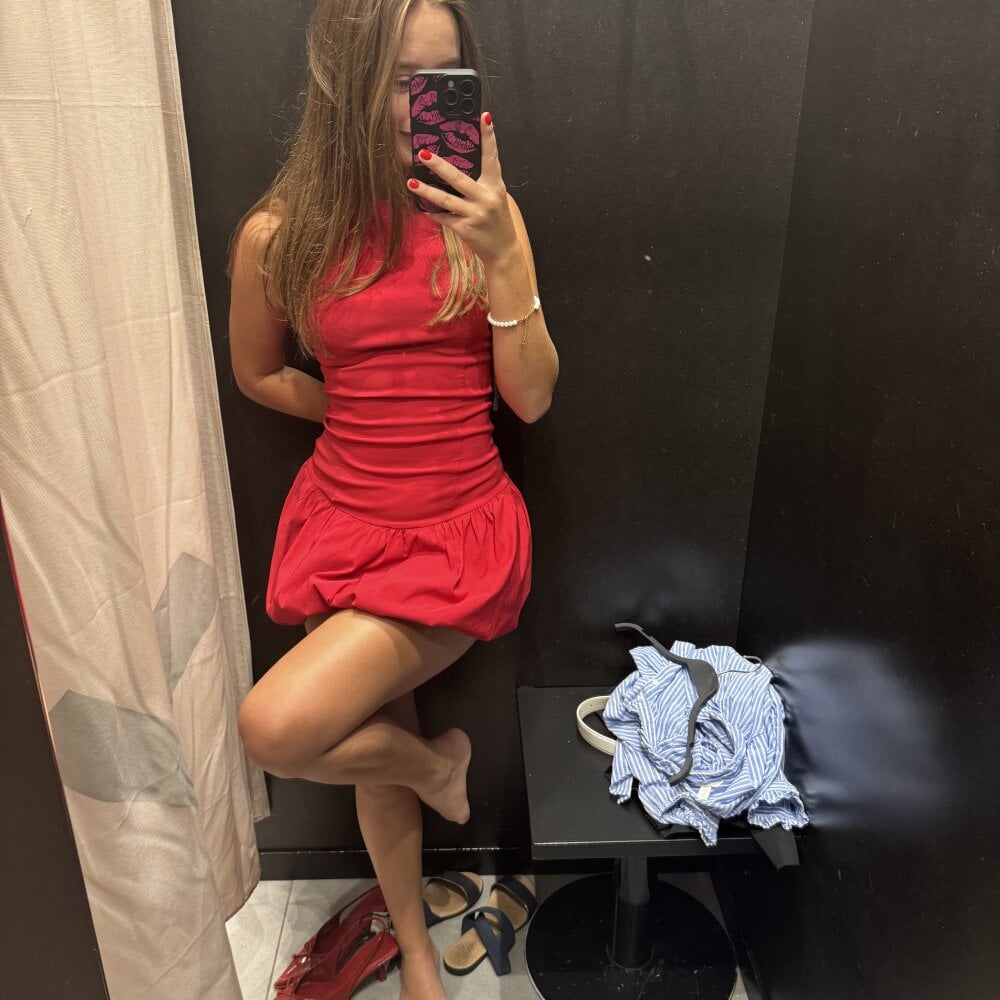 glamcambabes.com kisacka livesex profile in where-theres-a-starry-sky cams