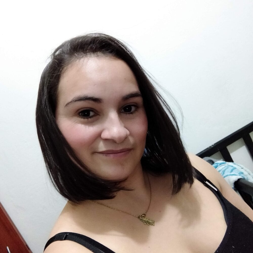 StefiAlizon70's Offline Chat Room